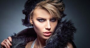 Alexa Chung and Sofia Vergara Don’t Play by the Red Carpet Rules