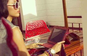 The Perfect Shoes and Bags to Pair With Spring Looks